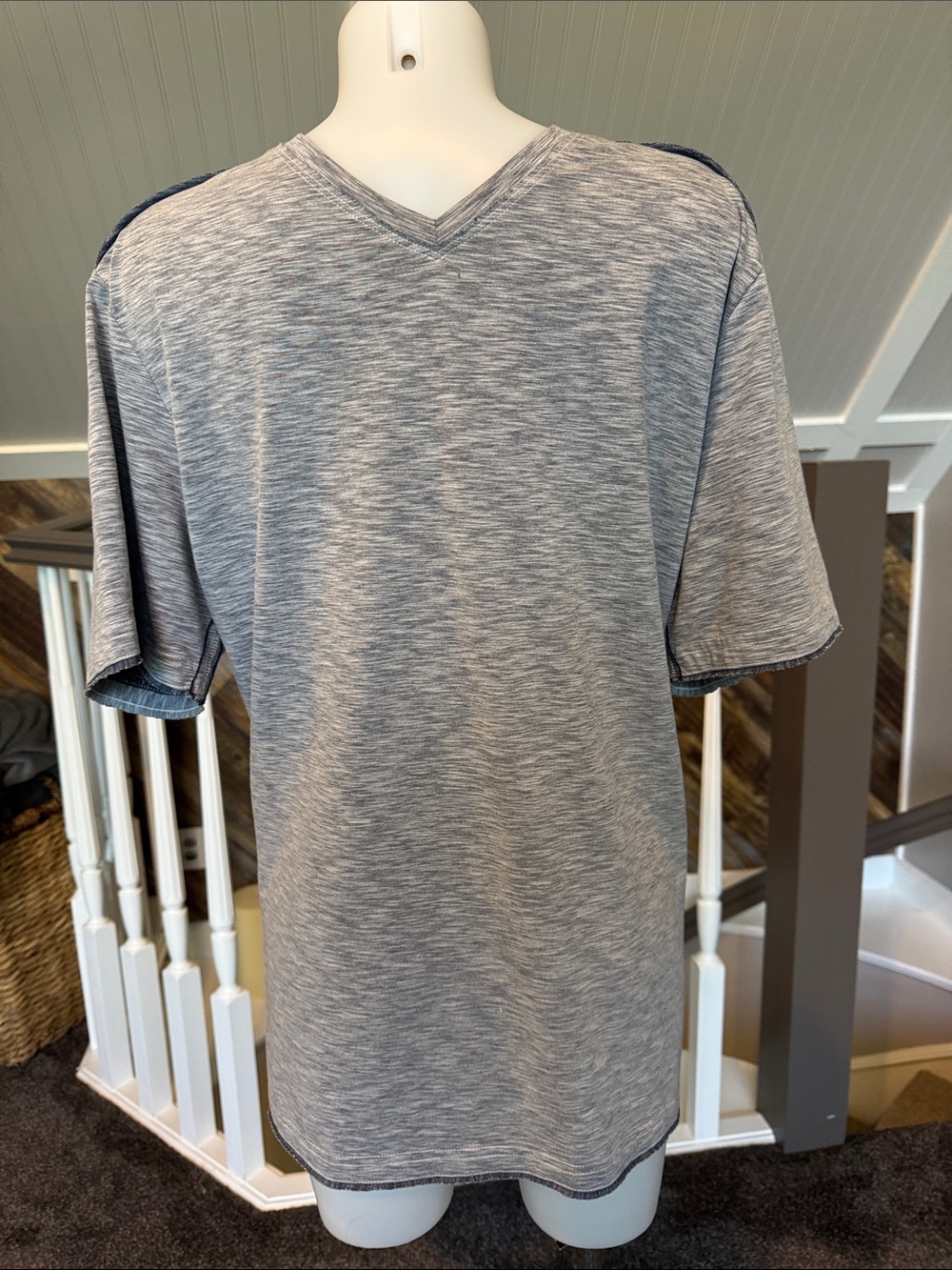 Tommy Bahama Heathered Light Gray V-Neck Short Sleeve Tee